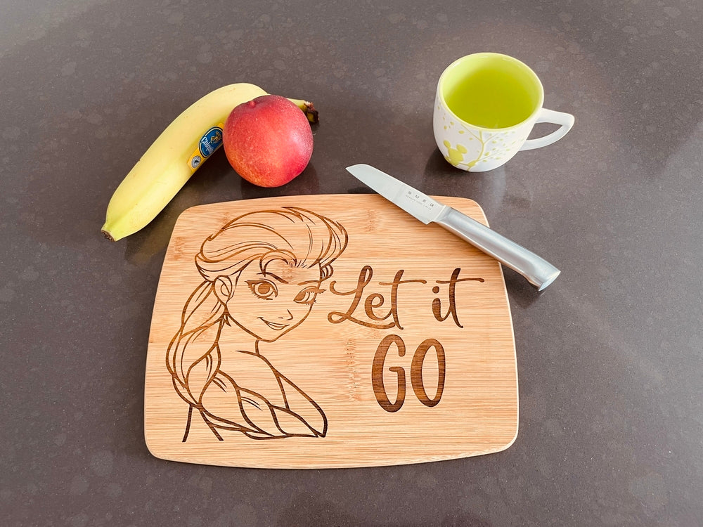 Medium bamboo breakfast board with Elsa from Frozen