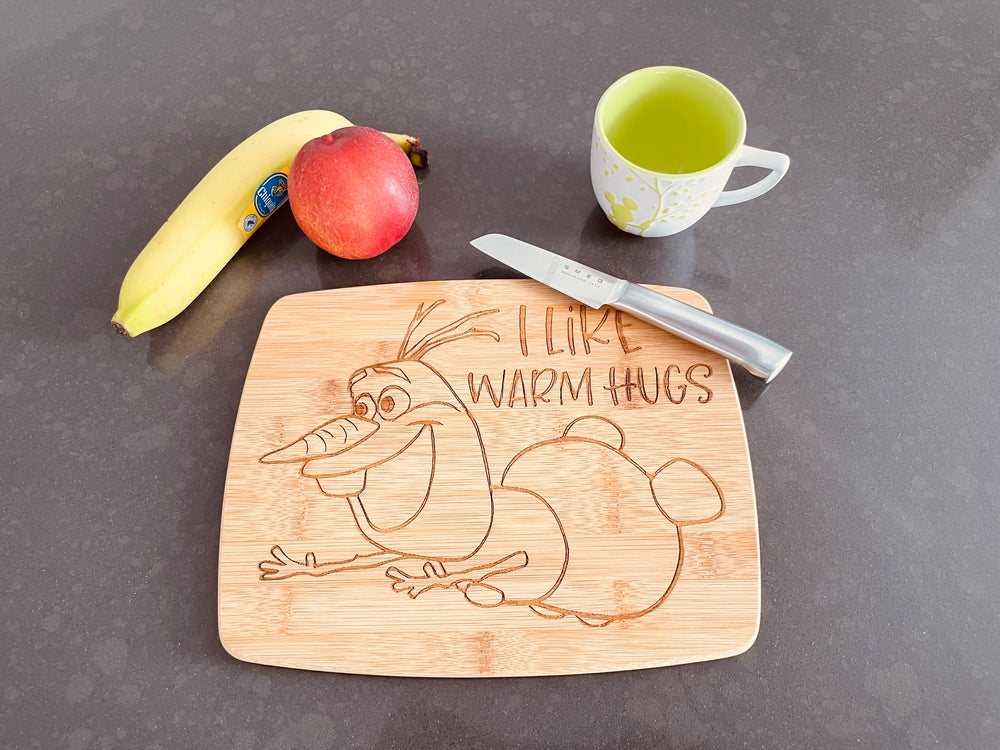 Medium bamboo breakfast board with Olaf from Frozen